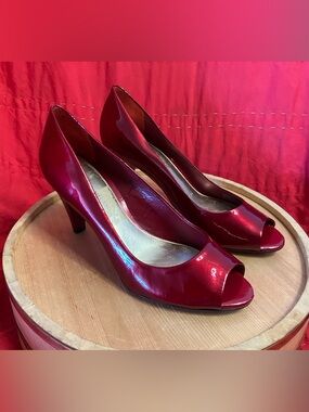Women’s Red Patent Peep Toe Pump Heels Size 10